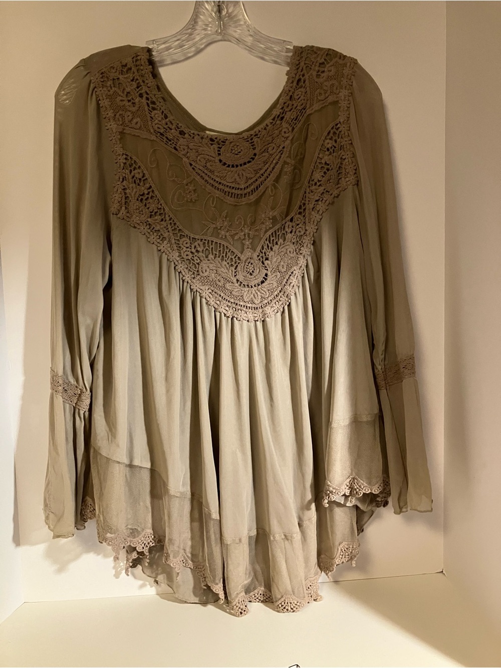 Ultra Pink Taupe Lace Yoke Flowy Tunic